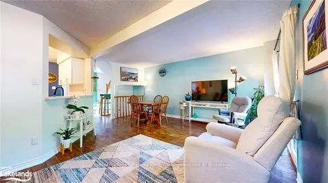 9 Donald Crescent Wasaga Beach ON L9Z 1E1