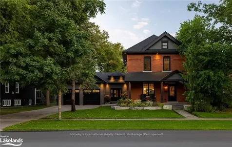 176 Fifth Street Collingwood ON L9Y 1X4