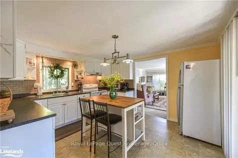 4 Muir Drive Oro-medonte ON L3V 6H1