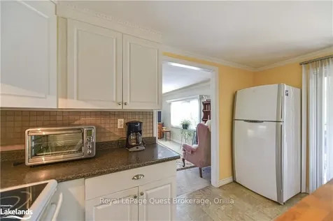 4 Muir Drive Oro-medonte ON L3V 6H1