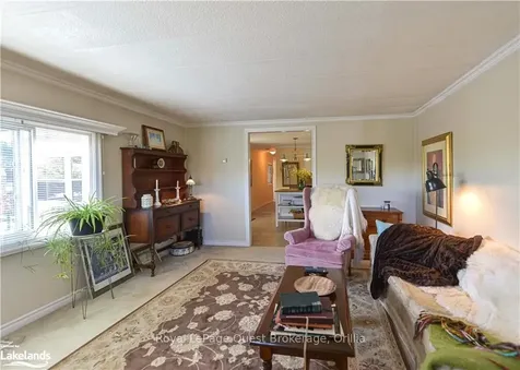 4 Muir Drive Oro-medonte ON L3V 6H1