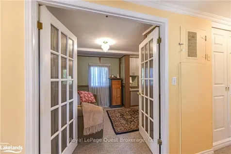 4 Muir Drive Oro-medonte ON L3V 6H1