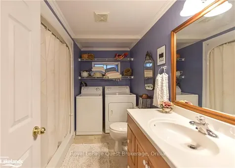 4 Muir Drive Oro-medonte ON L3V 6H1