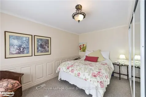 4 Muir Drive Oro-medonte ON L3V 6H1