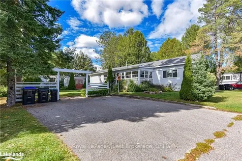 4 Muir Drive Oro-medonte ON L3V 6H1