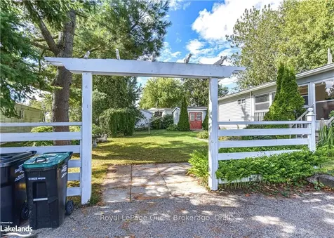 4 Muir Drive Oro-medonte ON L3V 6H1