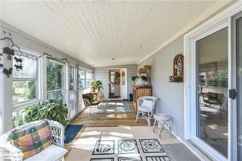 4 Muir Drive Oro-medonte ON L3V 6H1