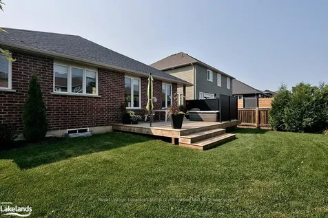51 Clark Street Collingwood ON L9Y 0H8