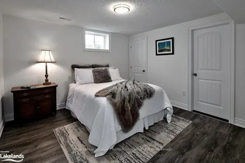 51 Clark Street Collingwood ON L9Y 0H8