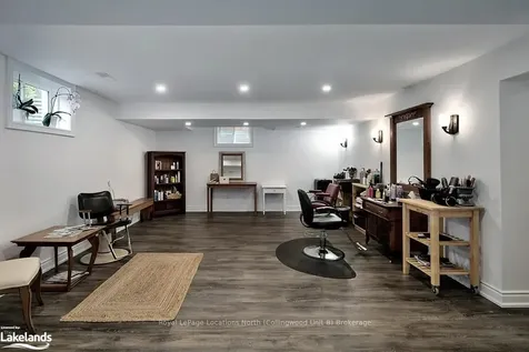 51 Clark Street Collingwood ON L9Y 0H8