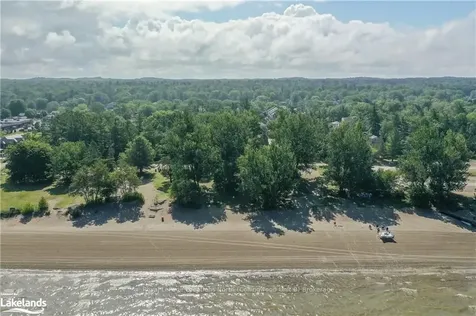 8 Bremont Way Wasaga Beach ON L9Z 2H3