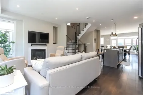 8 Bremont Way Wasaga Beach ON L9Z 2H3