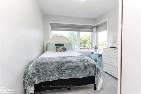 8 Bremont Way Wasaga Beach ON L9Z 2H3