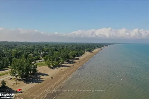 8 Bremont Way Wasaga Beach ON L9Z 2H3
