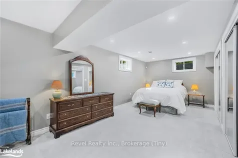 1640 Golf Link Road Midland ON L4R 5K2