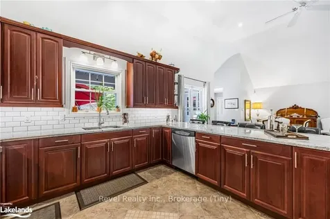 1640 Golf Link Road Midland ON L4R 5K2