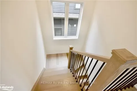 32 Simona Avenue Wasaga Beach ON L9Z 0L4
