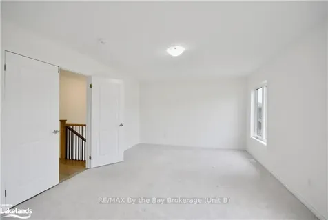 32 Simona Avenue Wasaga Beach ON L9Z 0L4