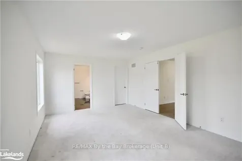 32 Simona Avenue Wasaga Beach ON L9Z 0L4