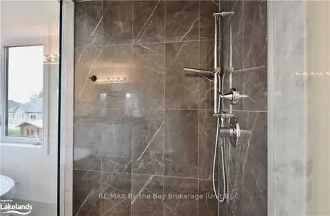 32 Simona Avenue Wasaga Beach ON L9Z 0L4