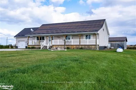 1913 Fairgrounds Road N Clearview ON L0M 1S0