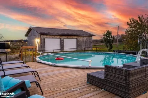 1913 Fairgrounds Road N Clearview ON L0M 1S0