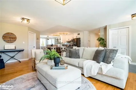 1913 Fairgrounds Road N Clearview ON L0M 1S0