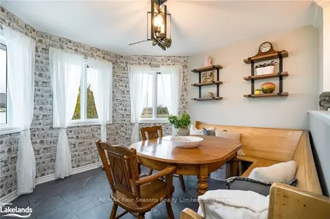 1913 Fairgrounds Road N Clearview ON L0M 1S0