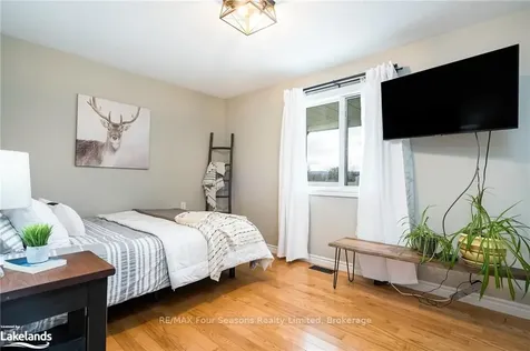 1913 Fairgrounds Road N Clearview ON L0M 1S0