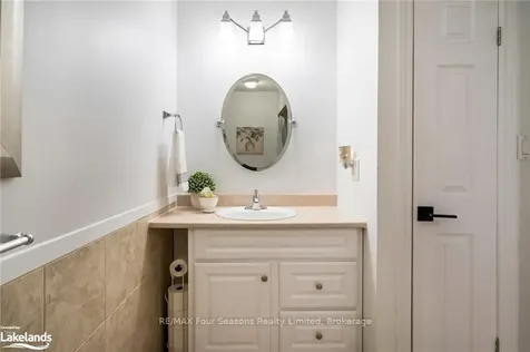 1913 Fairgrounds Road N Clearview ON L0M 1S0