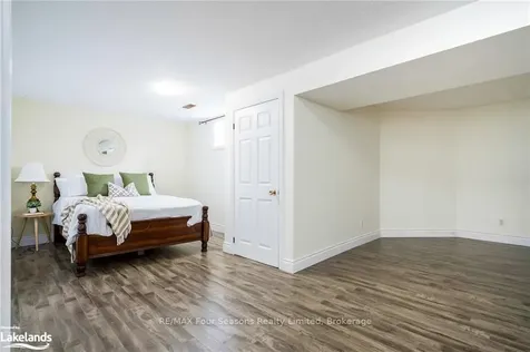 1913 Fairgrounds Road N Clearview ON L0M 1S0