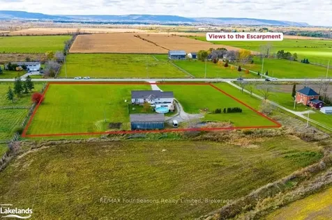 1913 Fairgrounds Road N Clearview ON L0M 1S0