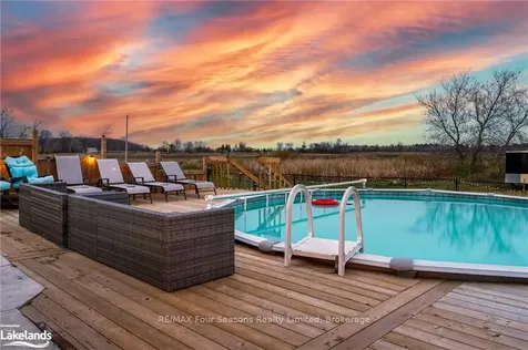 1913 Fairgrounds Road N Clearview ON L0M 1S0