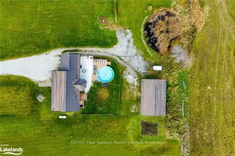 1913 Fairgrounds Road N Clearview ON L0M 1S0