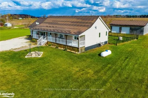 1913 Fairgrounds Road N Clearview ON L0M 1S0