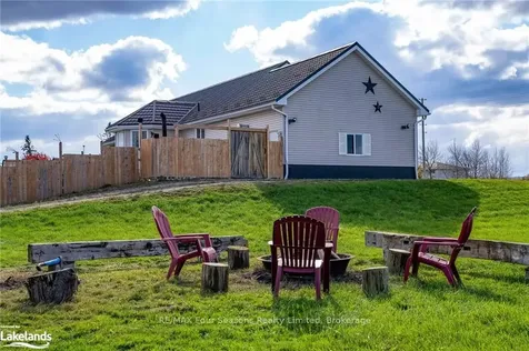 1913 Fairgrounds Road N Clearview ON L0M 1S0