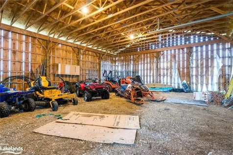 1913 Fairgrounds Road N Clearview ON L0M 1S0