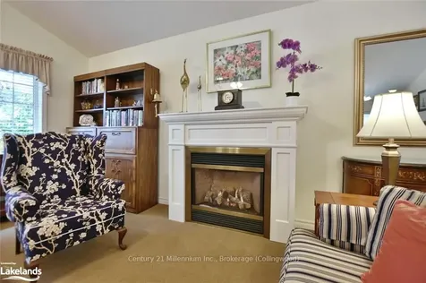 5 Shannon Court Collingwood ON L9Y 5N9
