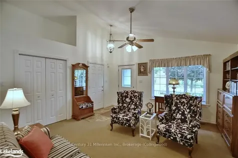 5 Shannon Court Collingwood ON L9Y 5N9