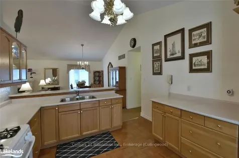 5 Shannon Court Collingwood ON L9Y 5N9