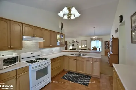 5 Shannon Court Collingwood ON L9Y 5N9