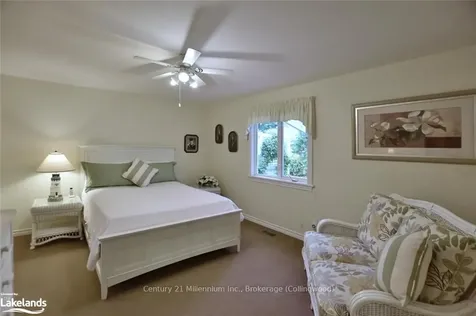 5 Shannon Court Collingwood ON L9Y 5N9