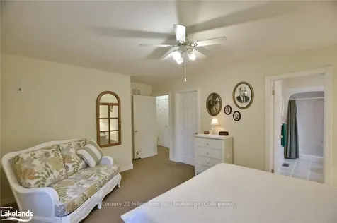 5 Shannon Court Collingwood ON L9Y 5N9