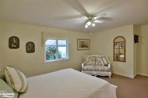 5 Shannon Court Collingwood ON L9Y 5N9