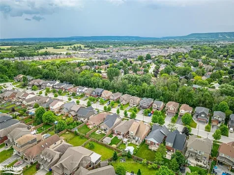 34 Williams Street Collingwood ON L9Y 0B9