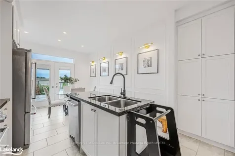 28 Atlantis Drive Orillia ON L3V 8L4