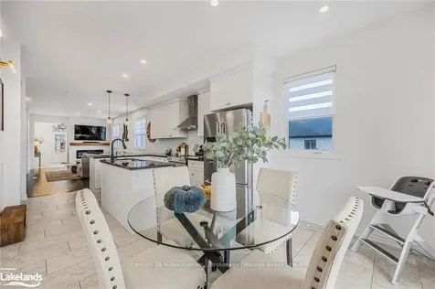 28 Atlantis Drive Orillia ON L3V 8L4