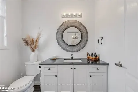 28 Atlantis Drive Orillia ON L3V 8L4