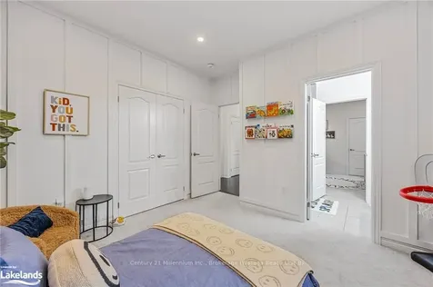 28 Atlantis Drive Orillia ON L3V 8L4
