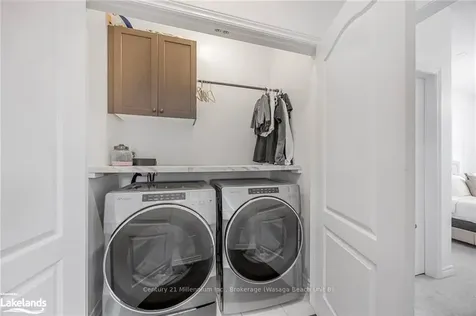 28 Atlantis Drive Orillia ON L3V 8L4